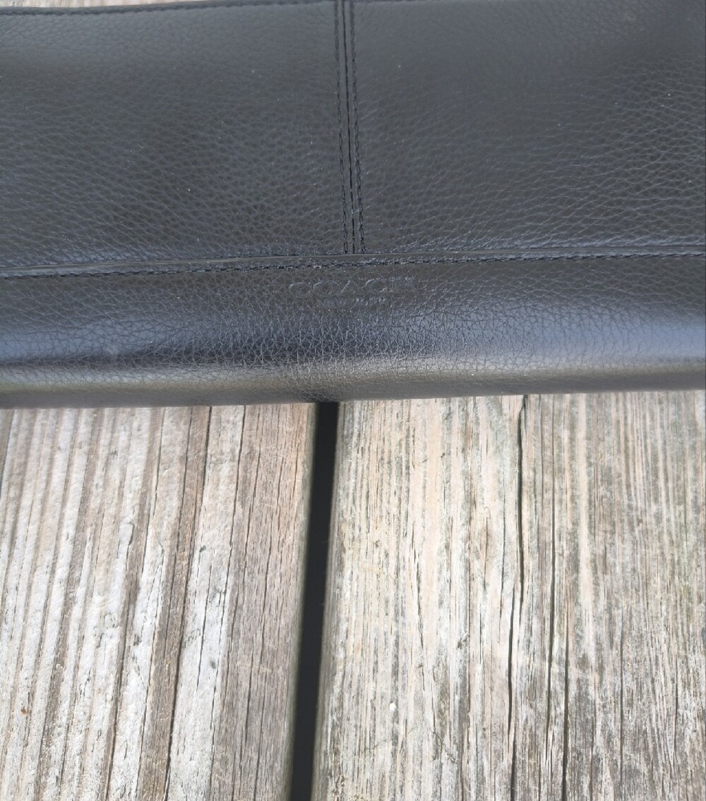 Coach || Classic Black Wallet - Picture 3 of 15